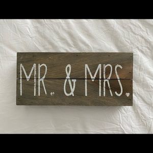 Mr. & Mrs. wooden sign